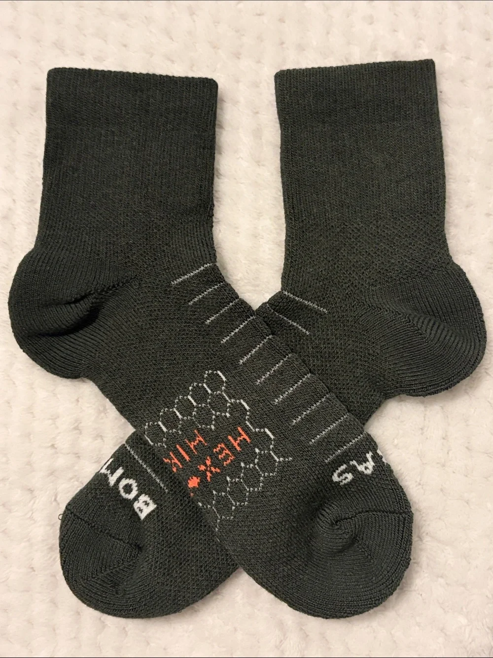 NWOT Bombas Hiking Quarter Socks, 1 Pair Dark Gray - Medium